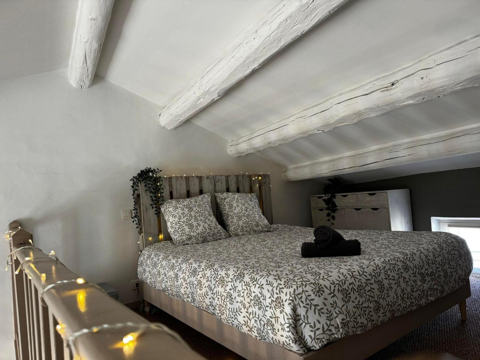 La Villa De Lea - Wifi - 5 Personnes - Intramuros Avinyon Dış mekan fotoğraf